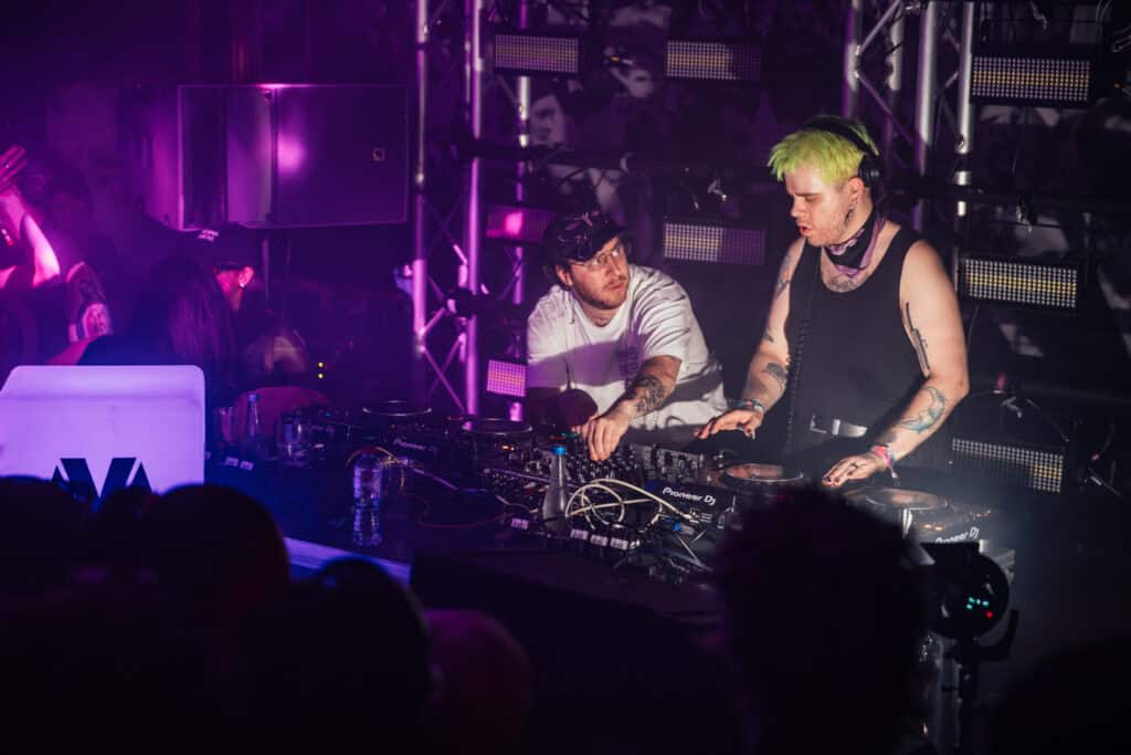 291A3537 Enhanced Nr