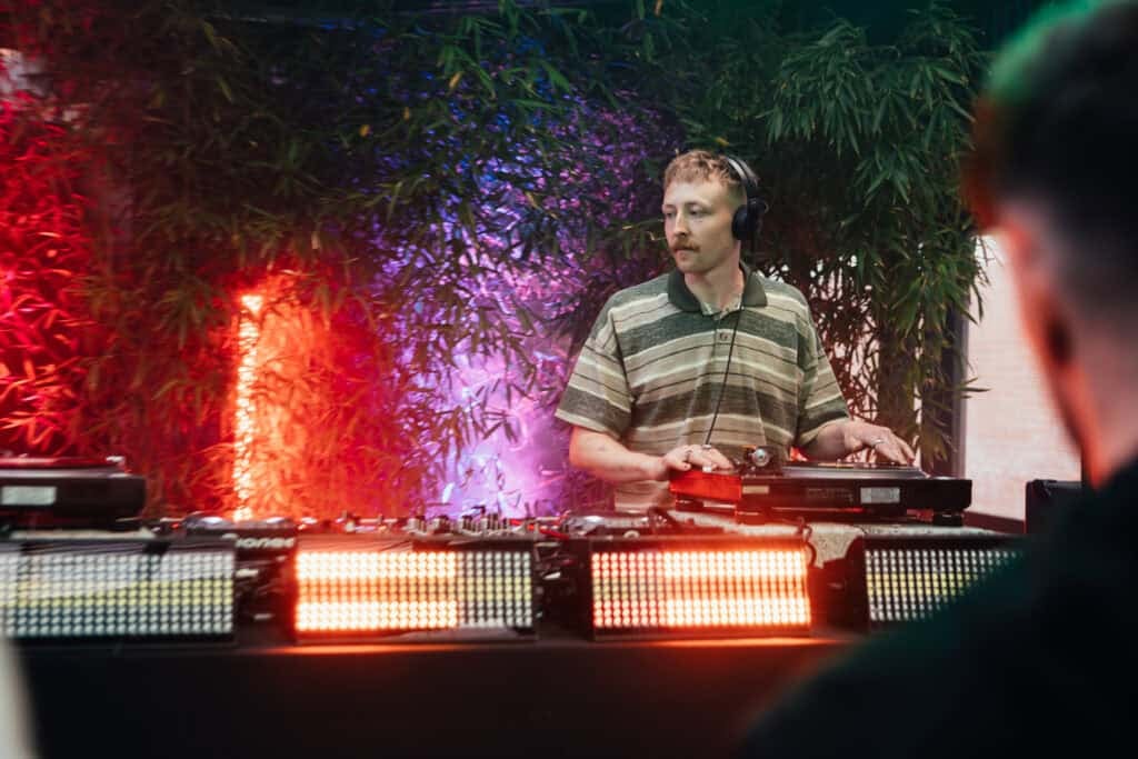 291A4416 Enhanced Nr