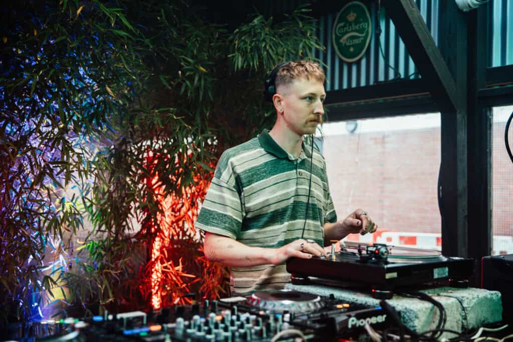 291A4426 Enhanced Nr