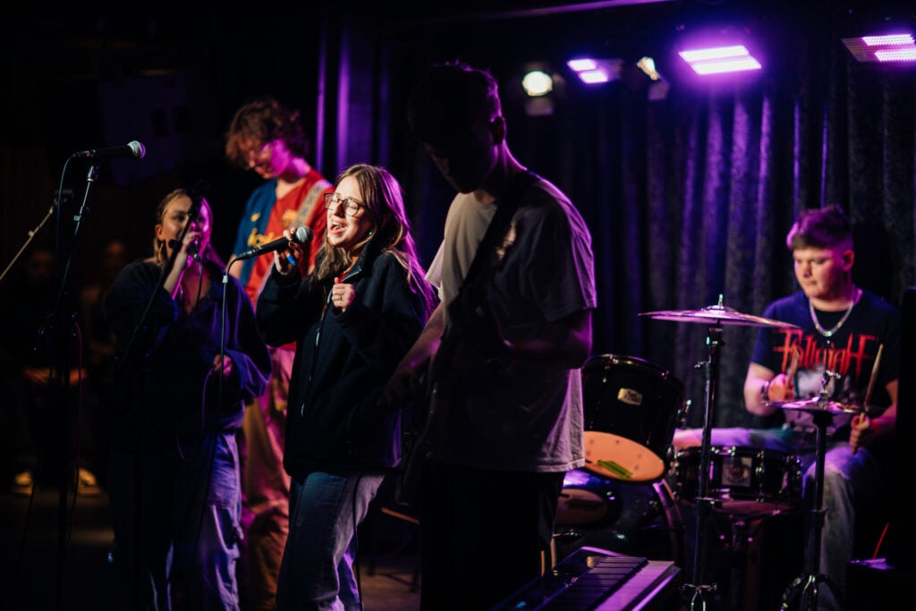 291A5886 Enhanced Nr